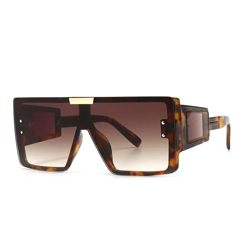 Large frame sunglasses with widened legs and patch sunglasses eprolo